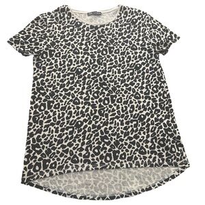 Zara Women’s Cheetah Print Top
Size: Small